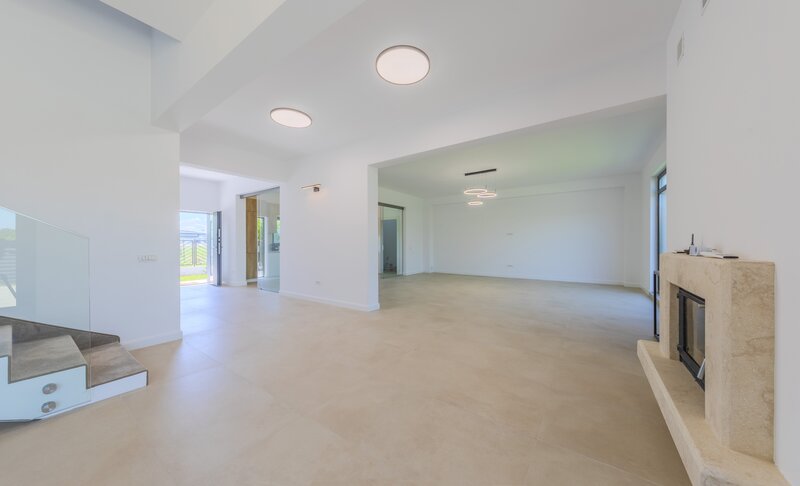 Snagov str. Zorelelor Vila P+M 4 dormit. bucatarie utilata piscina semineu